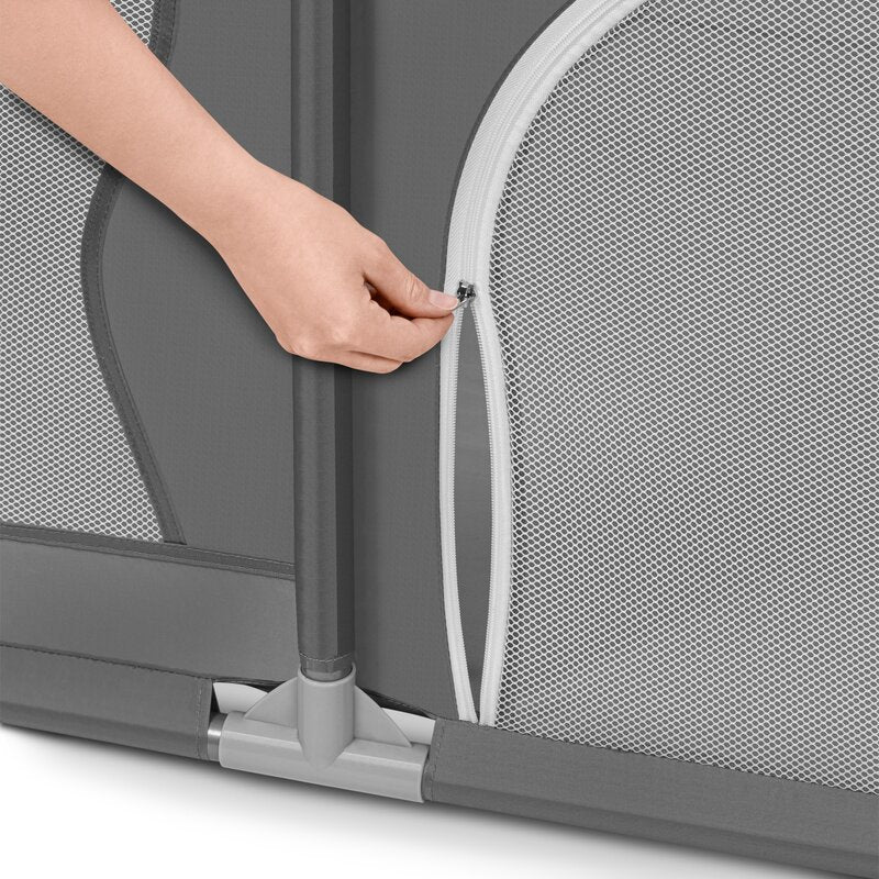 Tarc de joaca copii, Lionelo, Willow, 127 x 187 cm, Pliere compacta, Include geanta de transport, Din plasa, Cu doua intrari laterale si fermoar, Cu ventuze pentru stabilitate, Conform cu EN 12227:2010, Gri - gogobaby.ro