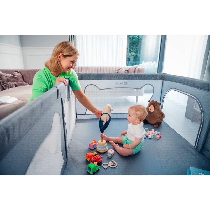 Tarc de joaca copii, Lionelo, Willow, 127 x 187 cm, Pliere compacta, Include geanta de transport, Din plasa, Cu doua intrari laterale si fermoar, Cu ventuze pentru stabilitate, Conform cu EN 12227:2010, Gri - gogobaby.ro