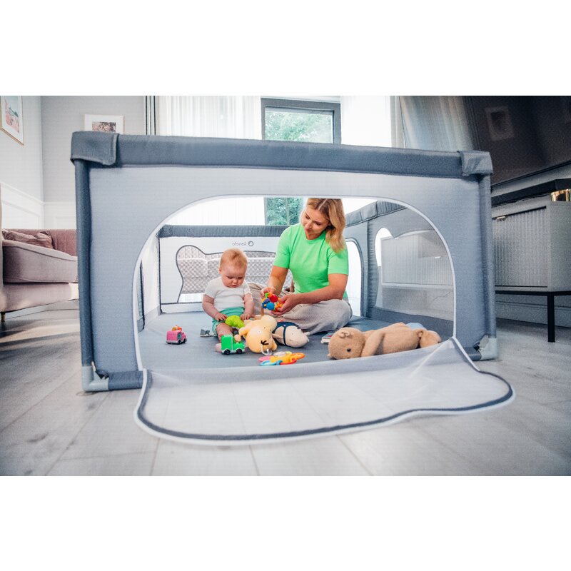 Tarc de joaca copii, Lionelo, Willow, 127 x 187 cm, Pliere compacta, Include geanta de transport, Din plasa, Cu doua intrari laterale si fermoar, Cu ventuze pentru stabilitate, Conform cu EN 12227:2010, Gri - gogobaby.ro