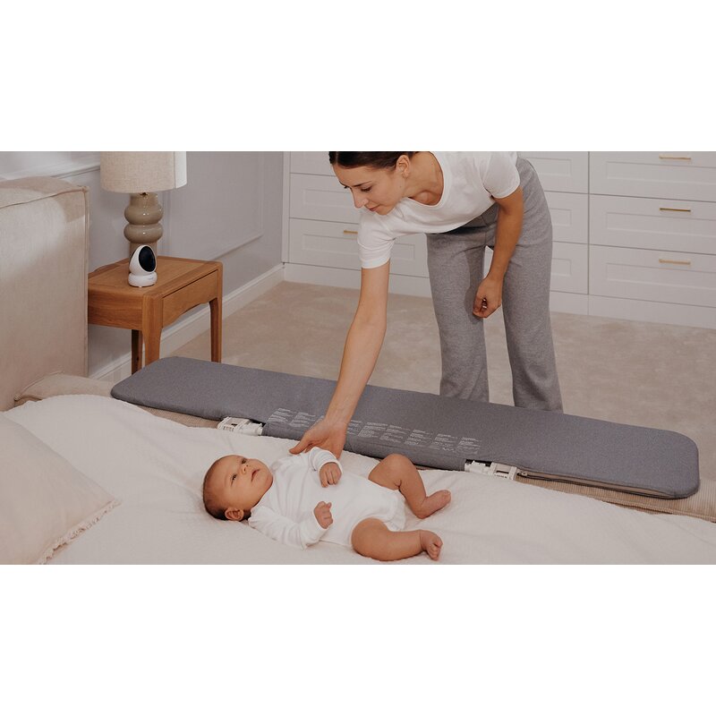 Bariera de protectie pentru pat, Lionelo, Lora XL, Pliabila, Sistem de blocare StandSafe, Geanta de transport inclusa, 150x46 cm, Conform cu BS 7972:2001+A1:2009, Bej - gogobaby.ro