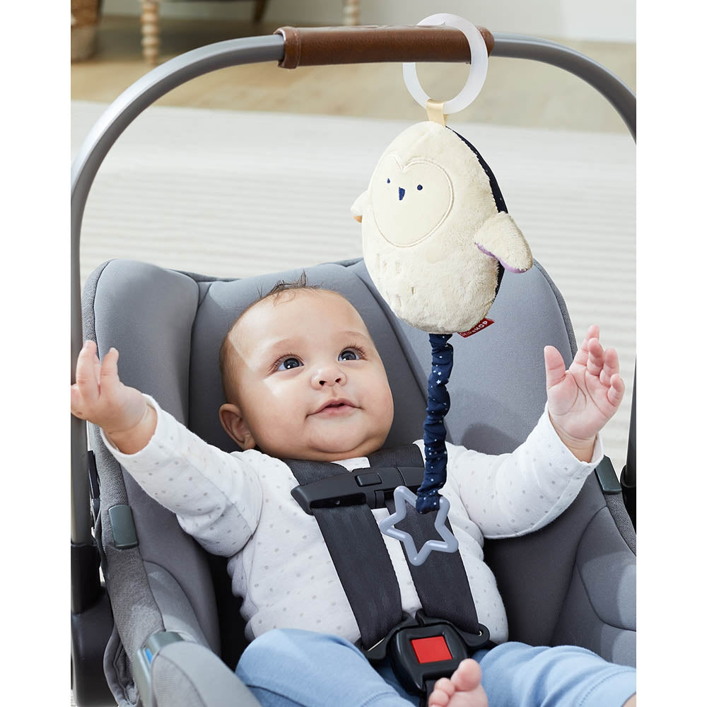 Skip Hop - Jucarie zornaitoare pentru carucior Bufnita instelata - gogobaby.ro