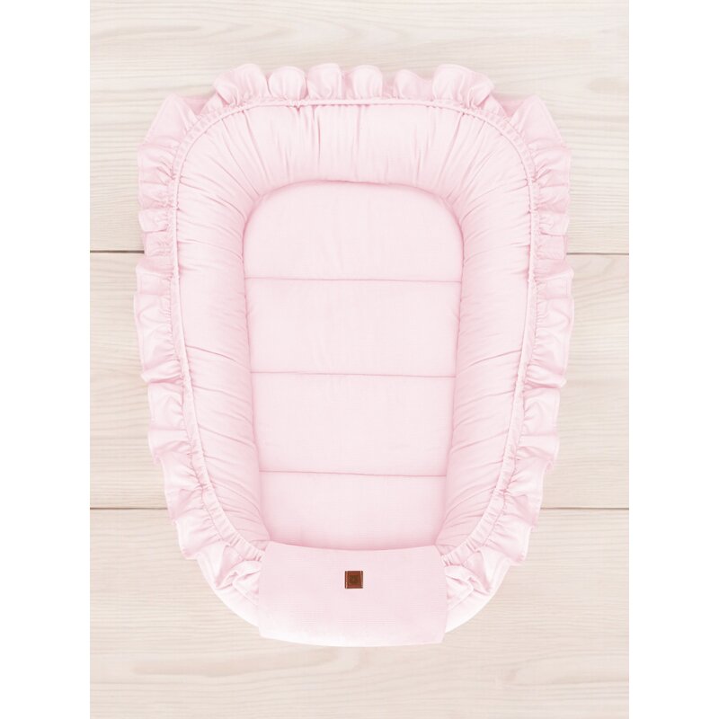 Cosulet bebelus, MimiNu, Pentru dormit, Baby Nest 55 x 75 cm, Cu Volanase, Din catifea, Pink - gogobaby.ro
