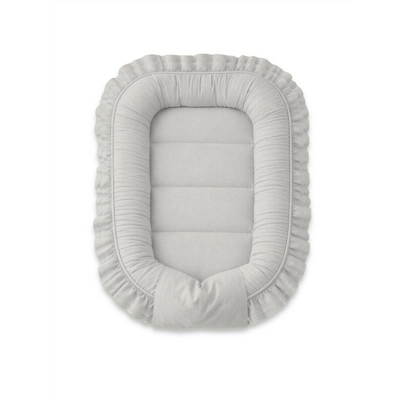 Cosulet bebelus, MimiNu, Pentru dormit, Baby Nest 55 x 75 cm, Cu Volanase, Husa 100% bumbac, Din bumbac certificat Oeko Tex Standard 100, Colectia Royal, Grey
