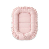 Cosulet bebelus, MimiNu, Pentru dormit, Baby Nest 55 x 75 cm, Cu Volanase, Husa 100% bumbac, Din bumbac certificat Oeko Tex Standard 100, Colectia Royal, Powder Pink