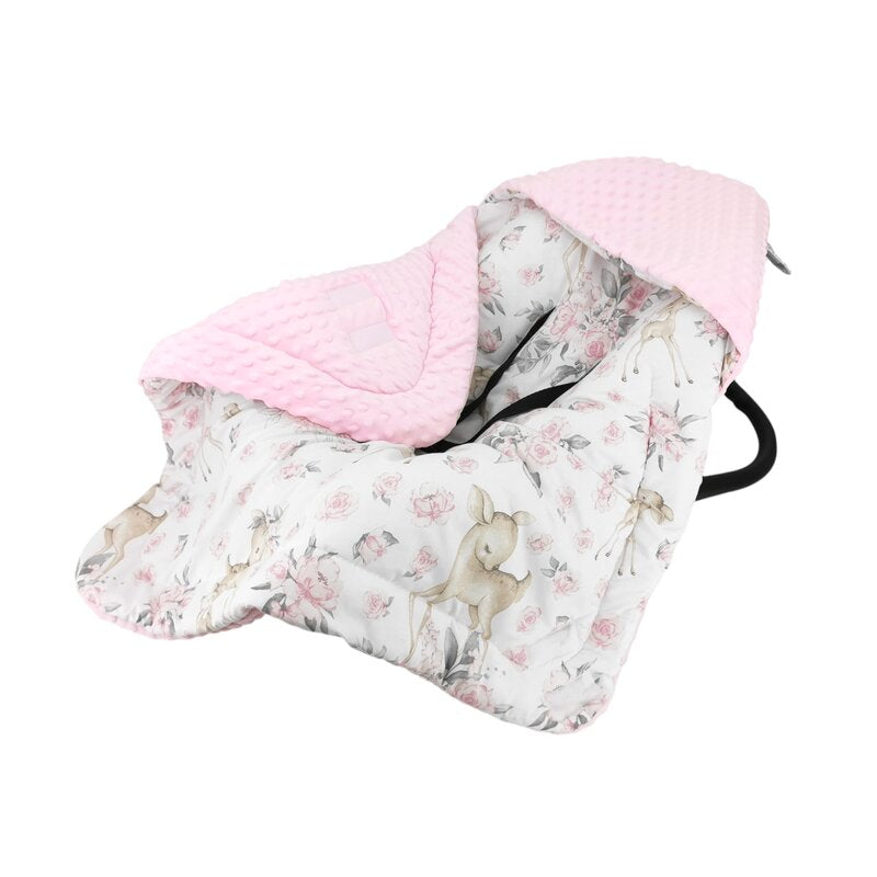 Paturica calduroasa de infasat, MimiNu, Pentru scoica, scaun auto/carucior, Cu gluga si urechi, Cu sistem de prindere pe baza de velcro, Dimensiune 90x90 cm, Din tesatura pufoasa Minky + Bumbac, Materiale certificate Oeko Tex Standard 100, Sweet Deer Pink