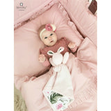 Lenjerie patut cu 6 piese, MimiNu, Pentru patut 120x60 cm, Cu volanase, Cu pilota si perna, Cu doua aparatori laterale, Din bumbac certificat Oeko Tex Standard 100, Colectia Royal, Powder Pink