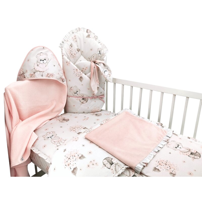 Set pentru bebelusi cu 6+1 piese, MimiNu, Cu paturica de infasat, Prosop, Paturica, Cearceaf 120x60 cm, Fata de perna, Husa pilota, Jucarie textila senzoriala, Din bumbac certificat Oeko Tex Standard 100, 135x100 cm, Design, Powdery Pink Ballerina - gogobaby.ro