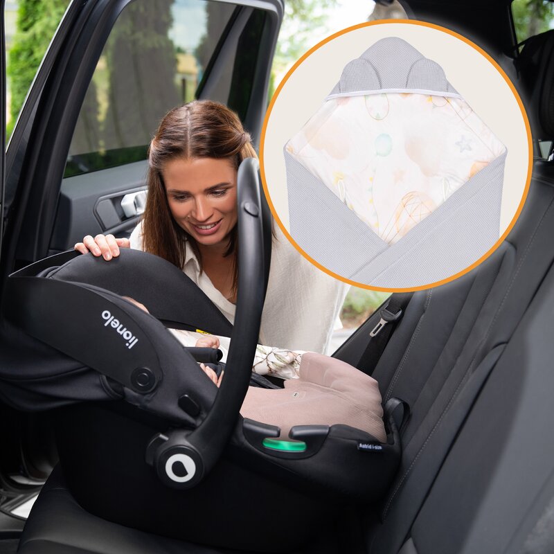 Paturica de infasat, Lionelo, Pentru scoica auto, carucior si landou, Cu multiple utilizari, Cu inchidere arici velcro, Dimensiune 90x90 cm, Din bumbac, TOG 2.5, 12-18 luni, Albastru