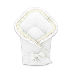 Paturica de infasat, MimiNu, Cu volanase si dantela, Cu multiple utilizari, Cu inchidere cu panglica, Dimensiune 75x75 cm, Din bumbac certificat Oeko Tex Standard 100, White