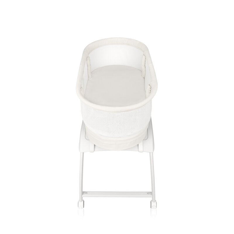 Patut balansoar, Lionelo, Coral, Cu landou ergonomic detasabil, Functie de balansare integrata, Functie de cantar, Sunete si cantece de leagan, Cu roti, Panou tactil sau telecomanda, 0-9 kg, EN 1130:2019+AC:2020,EN 16890:2017+A1:2021, Alb