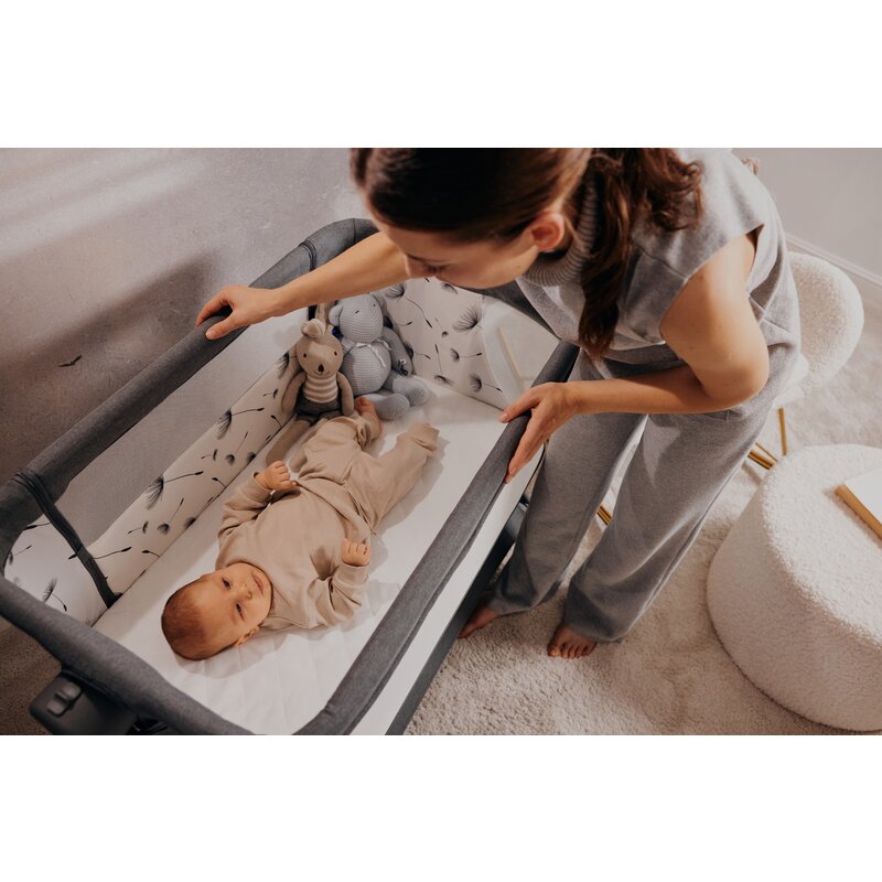 Patut co-sleeper, Lionelo, Leonie Plus, Pliabil, Cu sistem de leganare, Cu setare unghiulara, Reglabil in 6 pozitii pe inaltime, Conform cu standardele europeane de securitate EN1130 si EN16890, Bej