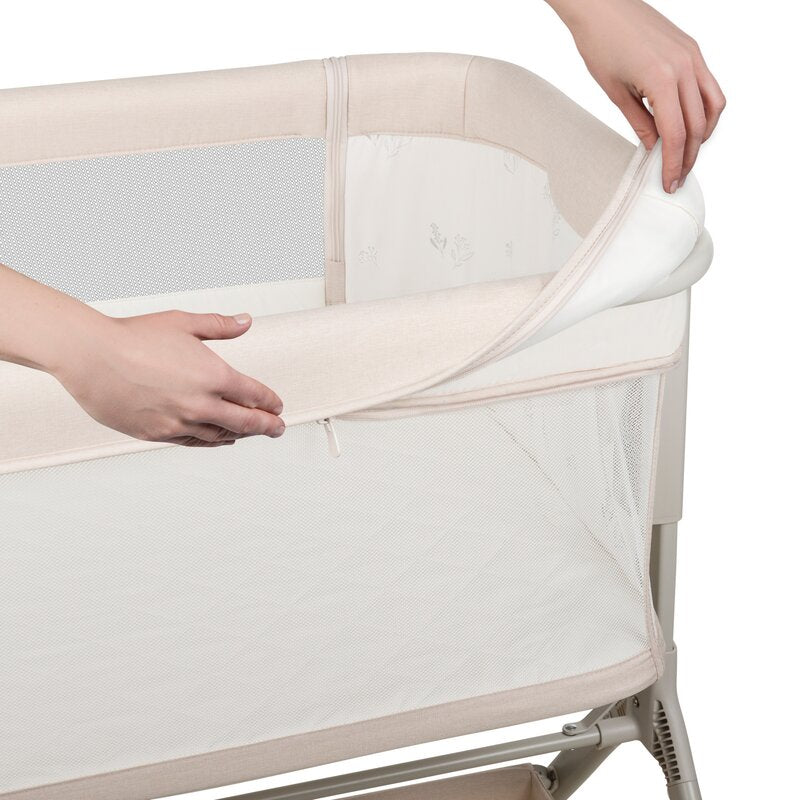 Patut co-sleeper, Lionelo, Leonie Plus, Pliabil, Cu sistem de leganare, Cu setare unghiulara, Reglabil in 6 pozitii pe inaltime, Conform cu standardele europeane de securitate EN1130 si EN16890, Bej