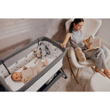 Patut co-sleeper, Lionelo, Leonie Plus, Pliabil, Cu sistem de leganare, Cu setare unghiulara, Reglabil in 6 pozitii pe inaltime, Conform cu standardele europeane de securitate EN1130 si EN16890, Bej