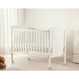 Patut din lemn bebe, 120x60 cm, Cu laterala culisanta, Din pin si mdf, Cu roti, Sina dentitie, Stabil si rezistent, White, FreeON, Mia