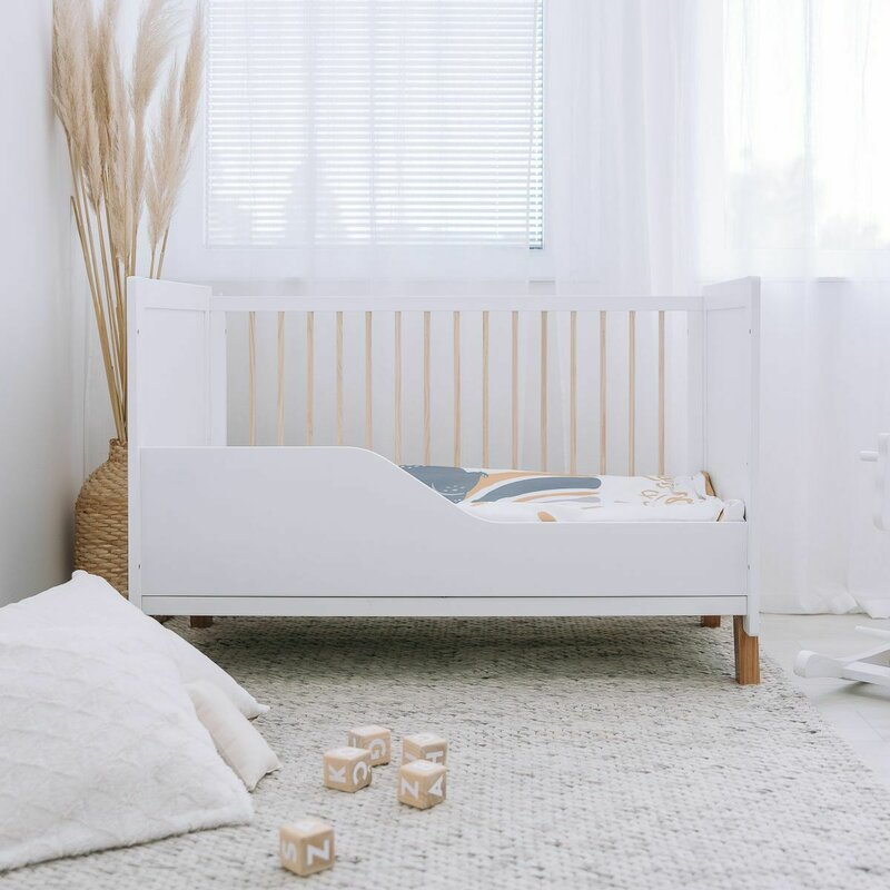 Patut din lemn bebe, 120x60 cm, Transformabil, Cu bariera de siguranta, Din lemn de pin si mdf, Stabil si rezistent, White, FreeON, Ava - gogobaby.ro