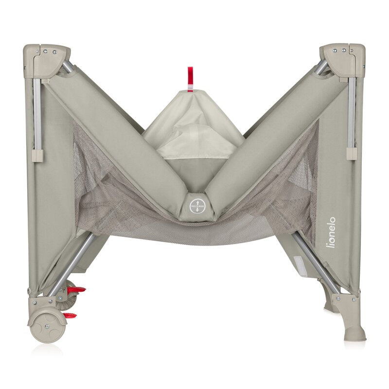 Patut pliant multifunctional, Lionelo, Ellen, Cu laterala culisanta, Nivel suplimentar, Intrare laterala cu fermoar, 2 roti, Saltea pliabila si geanta de transport incluse, 0- 36 luni, Pana la 15 kg, 120x60 cm, Conform cu EN 716, Bej