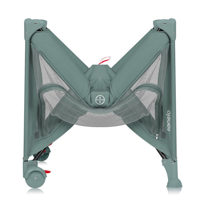 Patut pliant, Lionelo, Laura, 102 x 74 cm, Cu doua nivele, Functie de tarc, Cu roti, Include salteluta si geanta de transport, Pereti din plasa, Deschidere laterala, Pana la 15 kg, 0 luni +, Verde