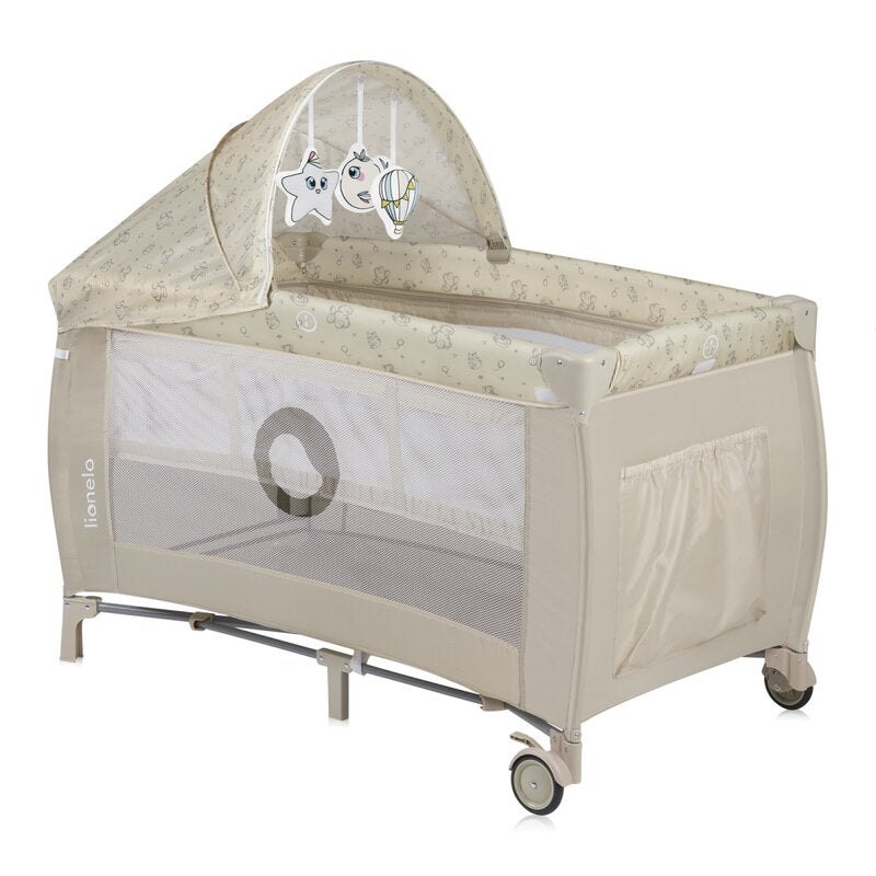 Patut pliant, Lionelo, Sven Plus, 120x60 cm, Cu doua nivele, Cu arcada jucarii, masuta de infasat, vibratii, melodii, conform cu standardele europeane de securitate EN716 si EN12221, Bej Latte