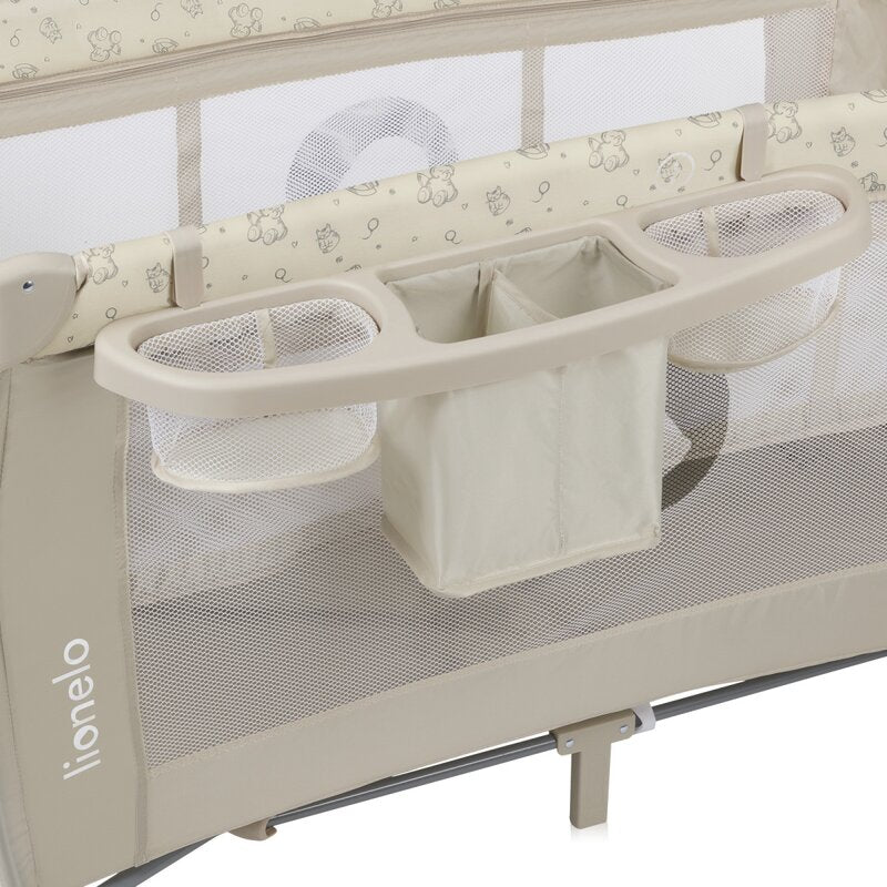 Patut pliant, Lionelo, Sven Plus, 120x60 cm, Cu doua nivele, Cu arcada jucarii, masuta de infasat, vibratii, melodii, conform cu standardele europeane de securitate EN716 si EN12221, Bej Latte