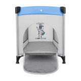 Patut pliant, Petite&Mars, Koot, 120 x 60 cm, Cu roti, Functie de tarc, Pliere compacta, Include geanta de transport, Intrare laterala cu fermoar, Pereti din plasa, Pana la 15 kg, 0-30 luni, Gri
