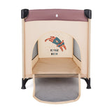 Patut pliant, Petite&Mars, Koot, 120 x 60 cm, Cu roti, Functie de tarc, Pliere compacta, Include geanta de transport, Intrare laterala cu fermoar, Pereti din plasa, Pana la 15 kg, 0-30 luni, Maro