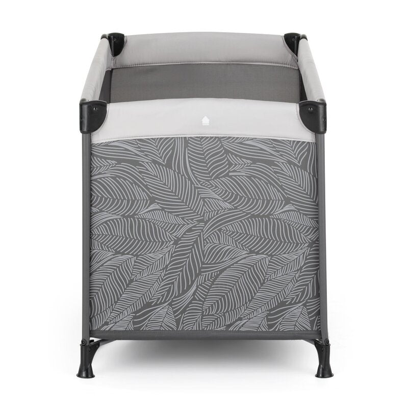 Patut pliant, Petite&Mars, Nyja, 120 x 60 cm, Cu roti, Functie de tarc, Pliere compacta, Include geanta de transport, Intrare laterala cu fermoar, Pereti din plasa, Pana la 15 kg, 0-30 luni, Gri