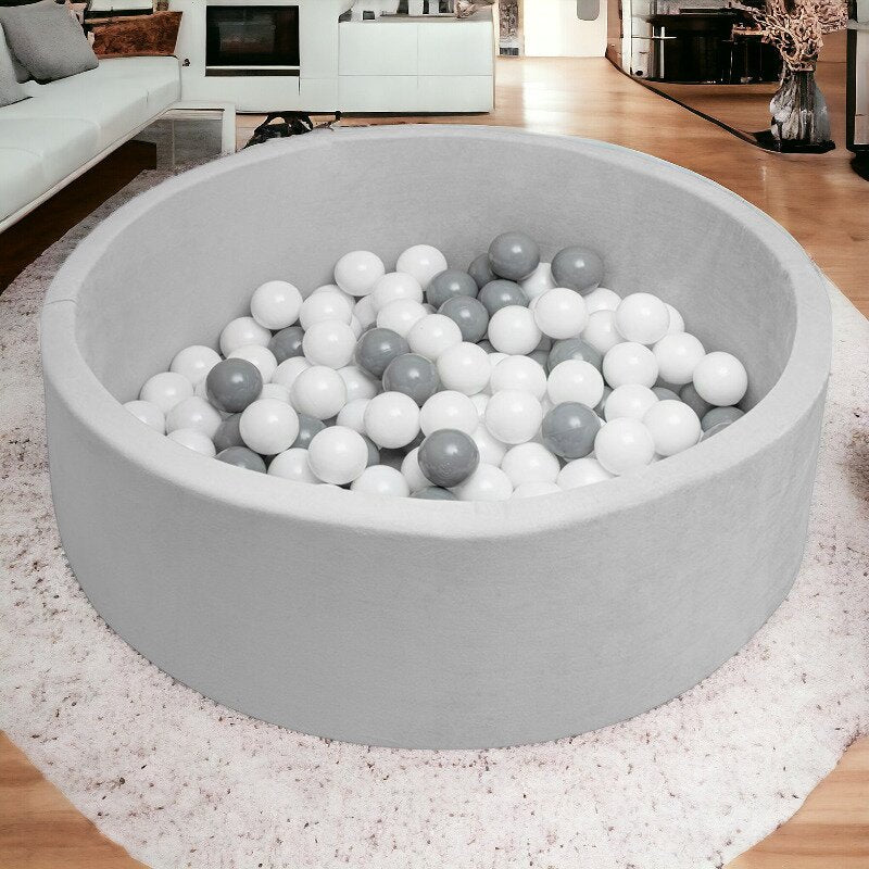 Piscina uscata, New Baby, Cu 150 de bile (Alb, gri), Din tesatura fina cu certificare Oeko-Tex Standard 100, Dimensiune 83 x 83 x 30 cm, Grey - gogobaby.ro
