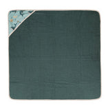 Prosop cu gluga, Petite&Mars, Loulou, Mare, 100 x 100 cm, 70% bambus, 30% bumbac, Certificare Oeko-Tex Standard 100, Hipoalergenic, respirabil si rezistent la mirosuri, Balene Verzi