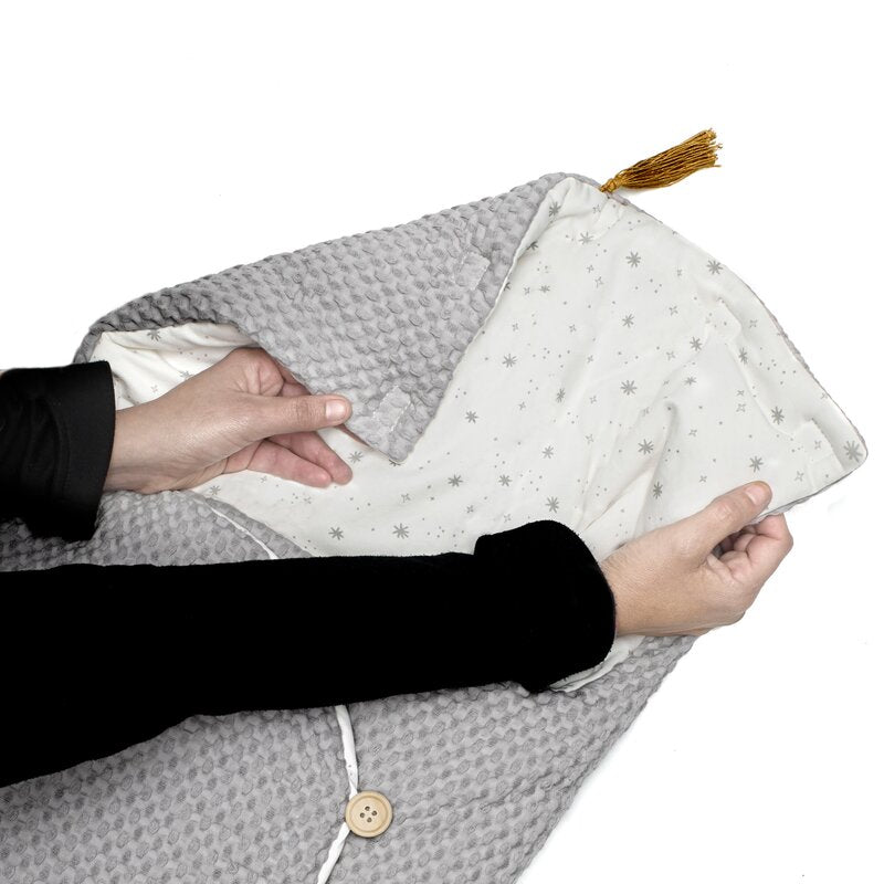Sac de iarna cu gluga, Jane, Mims Plus, Pentru carucior si scoica auto, 88 x 43 cm, Inchidere cu nasturi si fermoar, Dim Grey