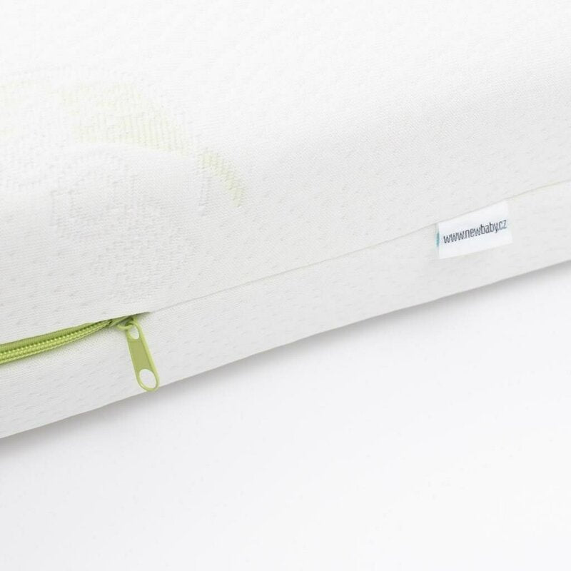 Saltea pentru patut, New Baby, Classy, 120x60x12 cm, Cu Aloe Vera, Compozitie Visco-Molitan-Cocos, Hipoalergenica si antibacteriana, Cu husa detasabila, Alb - gogobaby.ro