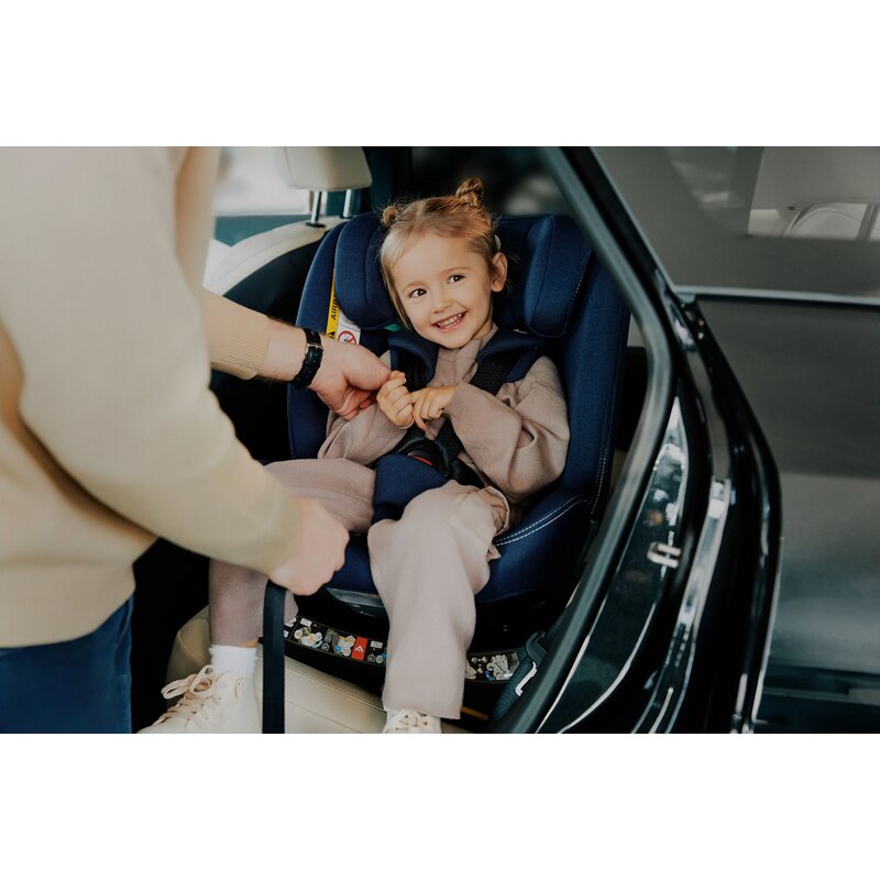 Scaun auto, Lionelo, Bastiaan One i-Size, 4 in 1, Protectie laterala, Cu spatar inclinabil in 4 pozitii, Cu tetiera reglabila in 13 pozitii, Rotire 360 grade, Top Tether, 0-36 Kg, 40-150 cm, Cu Isofix, Conform cu ECE R129, Bej - gogobaby.ro