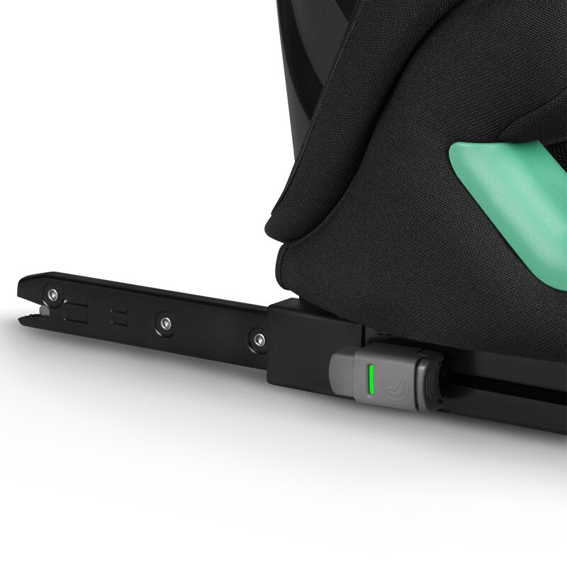 Scaun auto, Lionelo, i-Size Igo, 100- 150 cm, Cu isofix, Protectie laterala, Ajustare spatar in 2 pozitii, Tetiera Tri-Guard reglabila in 11 pozitii, Conform cu standardul european de securitate R129, Negru