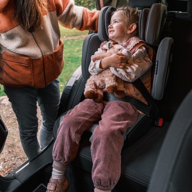 Scaun auto, Petite&Mars, Flex Pro i-Size, Orientare in directia sensului de mers, Tetiera reglabila in 8 pozitii, cu Isofix, Pliabil, R129, 100-150 cm, 3-12 ani, Gri