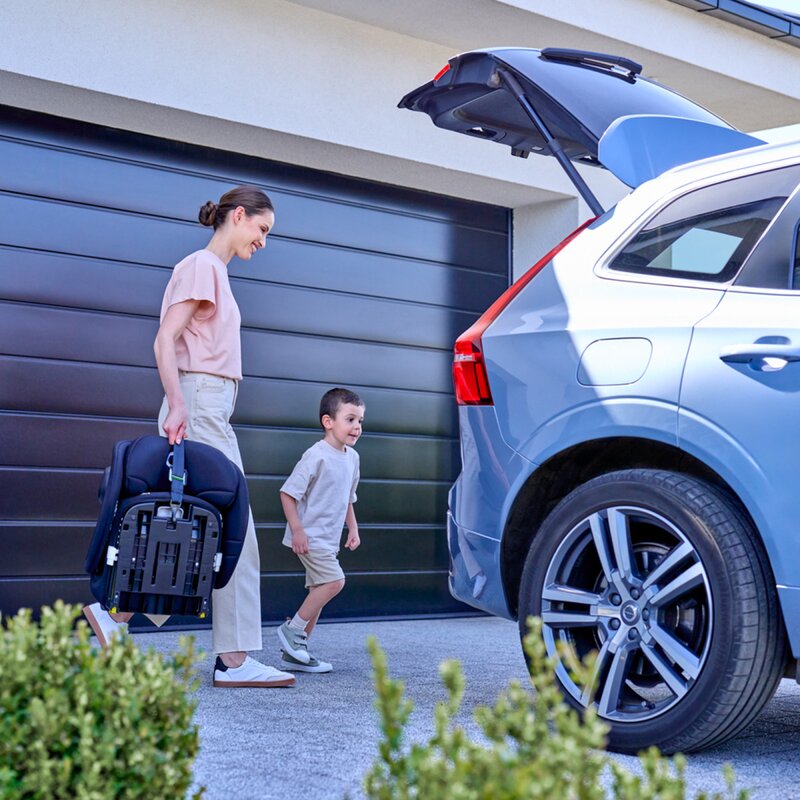 Scaun auto pliabil, Lionelo, Nelly, i-Size, 76- 150 cm, Tetiera reglabila in 15 pozitii, Spatar reglabil in 4 pozitii, Sisteme de fixare Isofix si Top Tether, Sezut lat si confortabil, Conform cu ECE R129, Albastru - gogobaby.ro