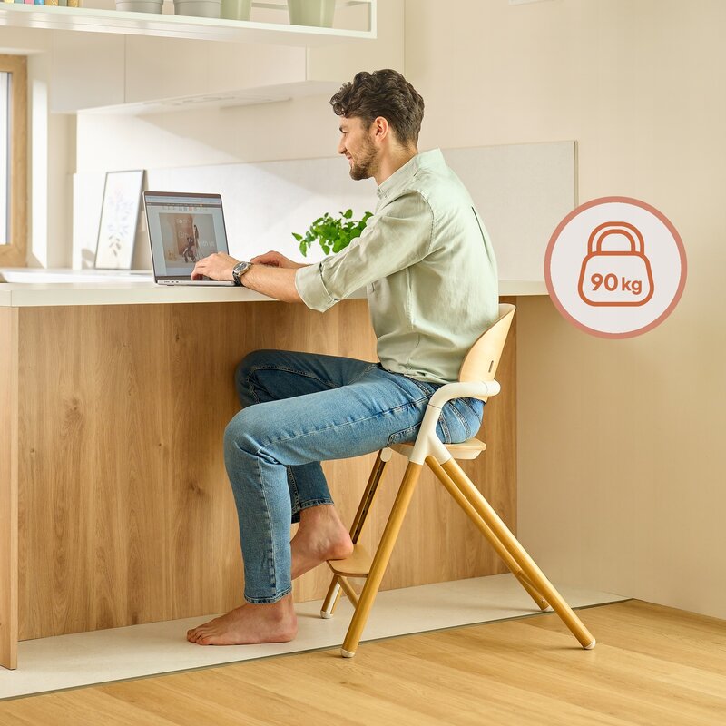 Scaun de masa multifunctional Celia, Lionelo, Din lemn de fag, 6 luni- adult, Reglabil pe inaltime, Husa impermeabila, Tavita silicon, Suport de picioare reglabil, Greutate maxima 90 Kg, Negru - gogobaby.ro