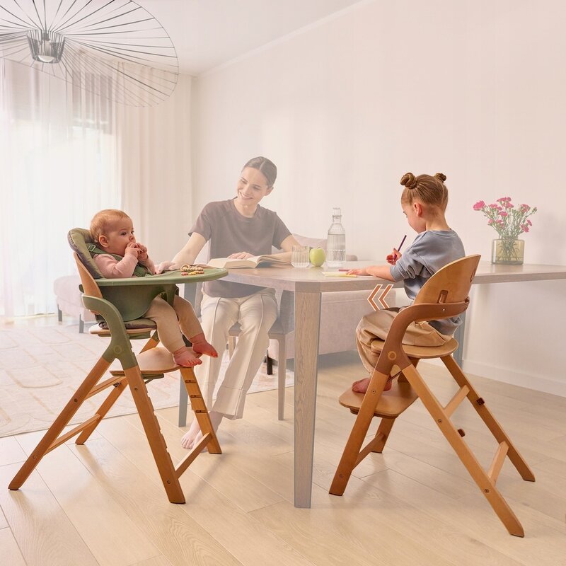 Scaun de masa multifunctional Megan, Lionelo, Din lemn de fag, 6 luni- adult, Reglabil pe inaltime, Husa impermeabila, Tavita silicon, Suport de picioare reglabil, Greutate maxima 110 Kg, Alb/Natur