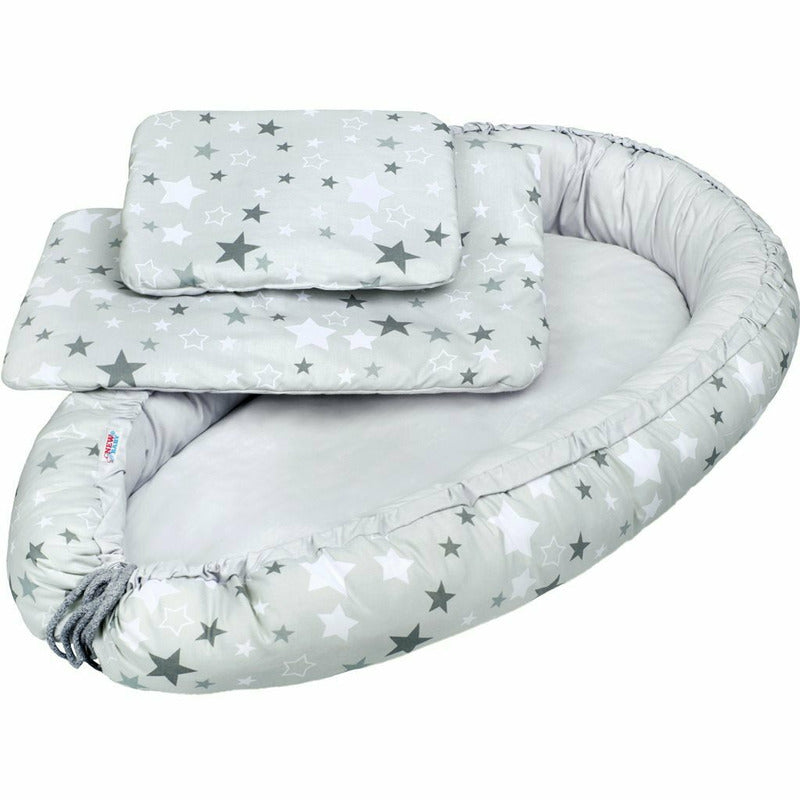 Set 3 piese, New Baby, Baby Nest, Cu paturica si pernuta, White/Grey stars - gogobaby.ro