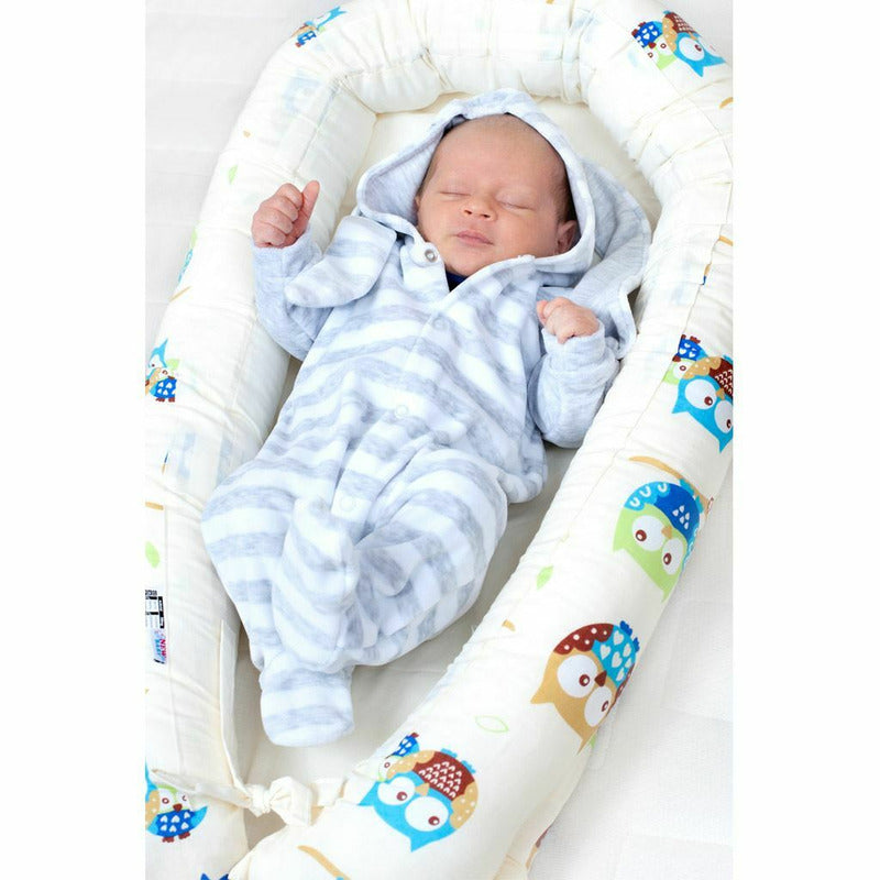 Set 3 piese, New Baby, Baby Nest, Cu paturica si pernuta, White/Grey stars - gogobaby.ro