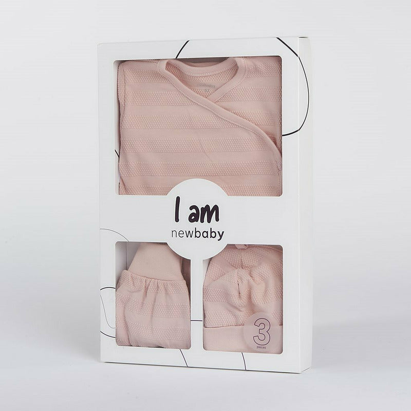 Set 3 piese, New Baby, Include body cu maneca lunga, pantalonasi cu botosei, caciulita, Marime 62, Din bumbac 100%, I am Pink