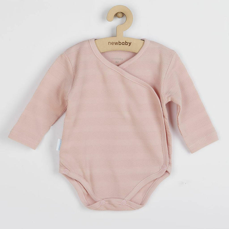 Set 3 piese, New Baby, Include body cu maneca lunga, pantalonasi cu botosei, caciulita, Marime 62, Din bumbac 100%, I am Pink - gogobaby.ro
