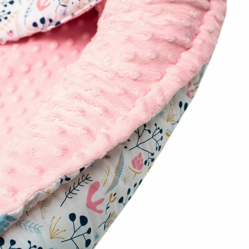 Set 3 piese, New Baby, Luxury, Baby Nest cu doua fete, Cu paturica si pernuta in forma de inima, Minky Cranberries - gogobaby.ro