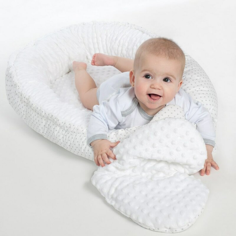 Set 3 piese, New Baby, Luxury, Baby Nest cu doua fete, Cu paturica si pernuta in forma de inima, Minky Heart White - gogobaby.ro