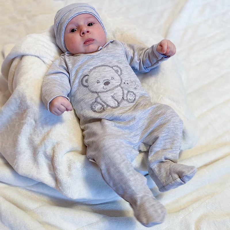 Set 4 piese, New Baby, Include bluza, body cu maneca lunga, salopeta fara maneci, caciulita, Marime 56, Din bumbac 100%, Sweet Bear Beige - gogobaby.ro