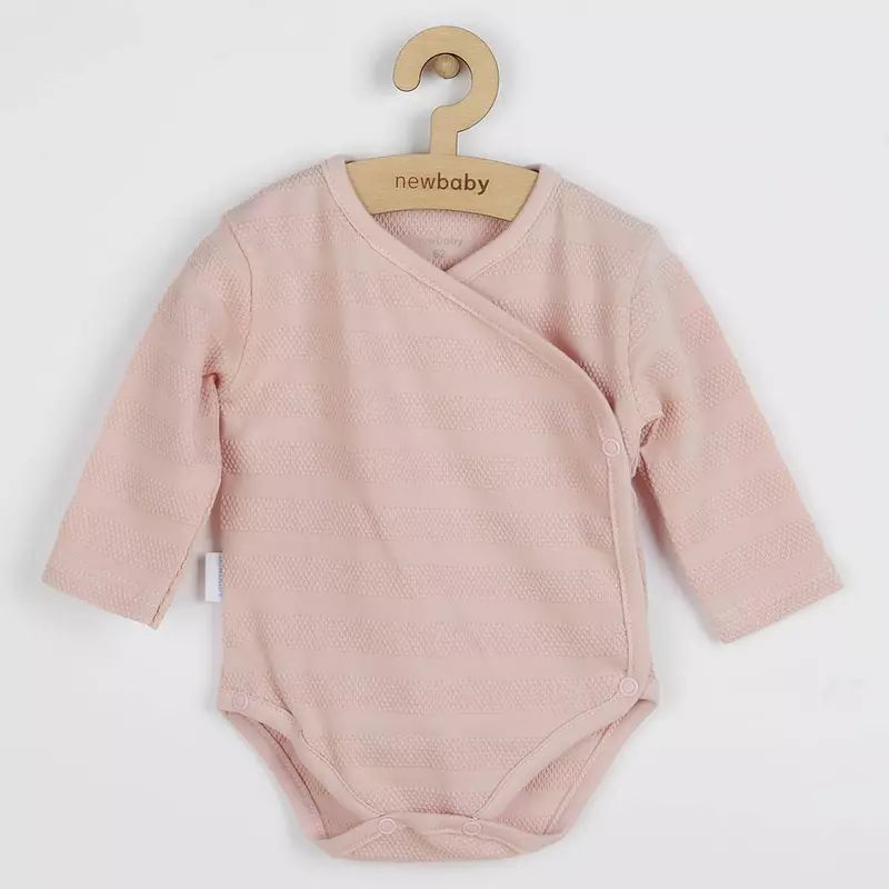 Set 7 piese, New Baby, Include body cu maneca lunga, bluza, pantalonasi cu botosei, salopeta fara maneci, caciulita, manusi, botosei, Marime 56, Din bumbac 100%, I am Pink