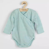 Set 7 piese, New Baby, Include body cu maneca lunga, bluza, pantalonasi cu botosei, salopeta fara maneci, caciulita, manusi, botosei, Marime 56, Din bumbac 100%, I am Blue