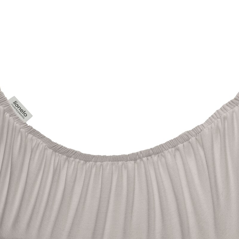 Set cearceafuri cu elastic, Lionelo, 70x28 cm, Pentru landouri si patutul co-sleeper Malin, Pentru saltele de max. 10 cm inaltime, Din bambus, Usor de spalat, 30 grade, Fara calcare, Ecologic, Alb/Bej
