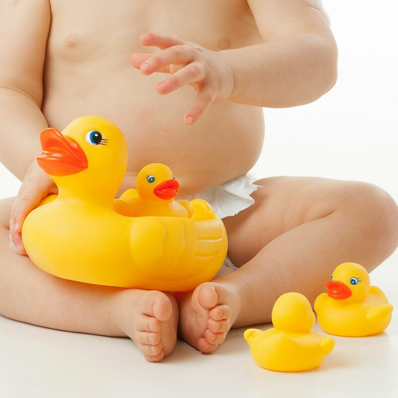 Set de joaca de baie, Playgro, Ratusca cu trei boboci, Fara gauri - gogobaby.ro