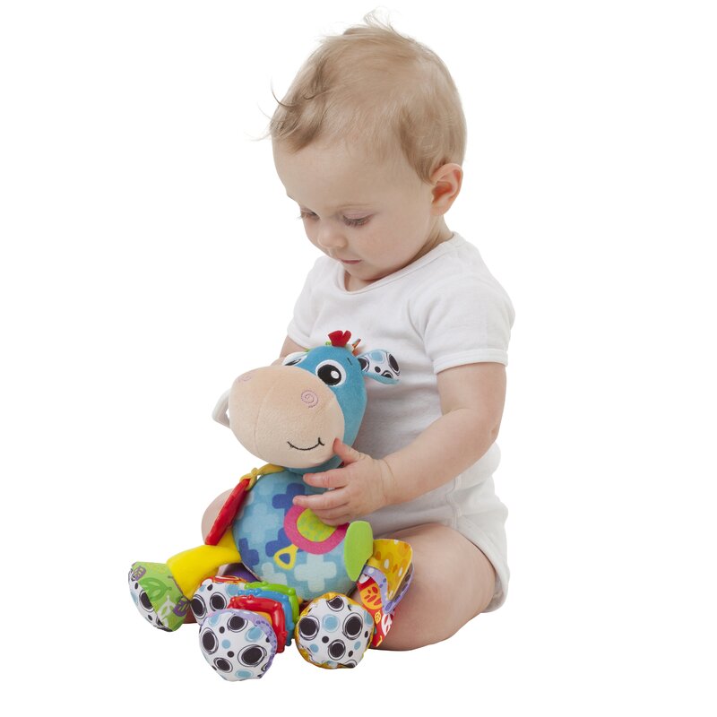 Set jucarii carucior si dentitie, Playgro, Clip Clop, Cu 3 jucarii, Cu 3 inele pentru dentitie, Cu diverse forme si texturi, Cu sunete si zornaieli, Dezvolta abilitatile motorii si imaginatia, 0 luni+, Clip Clop Sensory Garden Activity Gift Pack