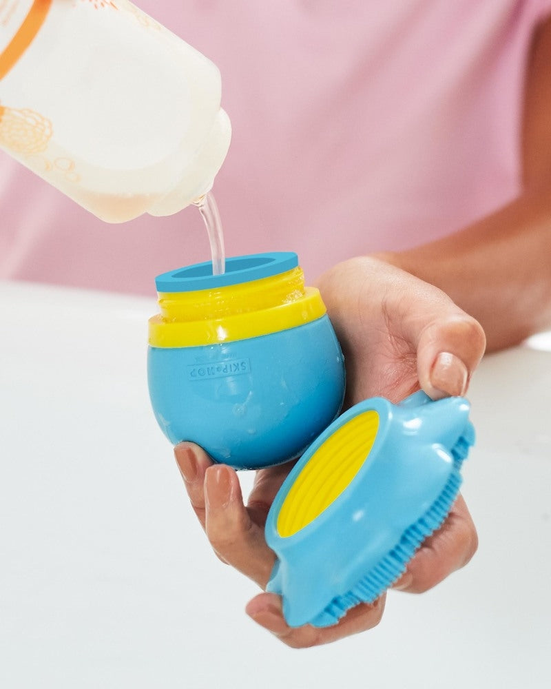 Skip Hop Accesoriu baita din silicon pentru spalat - Moby - gogobaby.ro