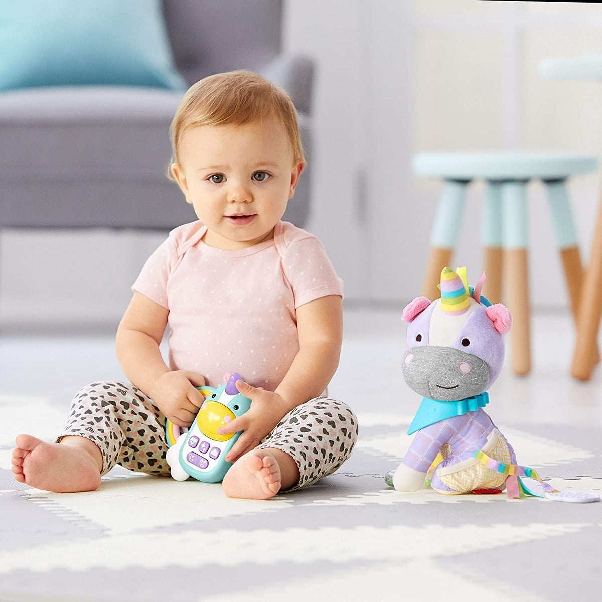 Skip Hop Jucarie interactiva telefon - Unicorn - gogobaby.ro